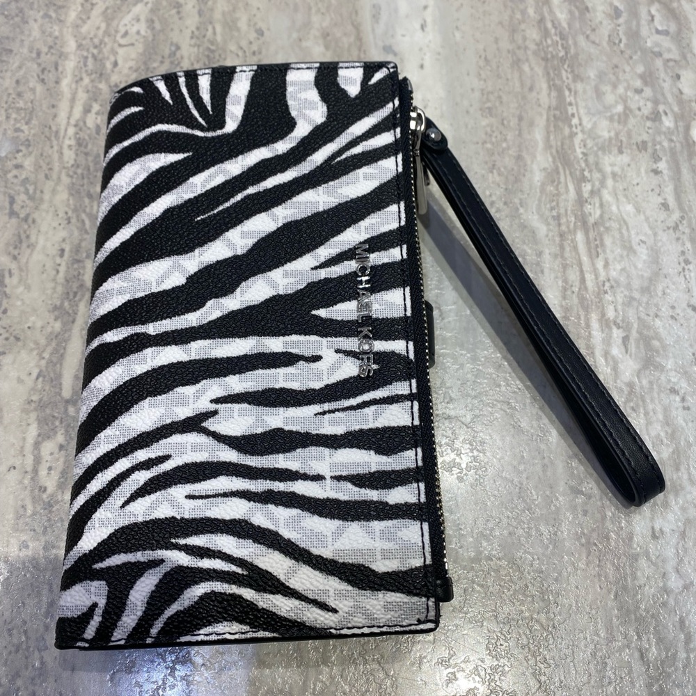 Michael Kors logo zebra print wallet 🦓